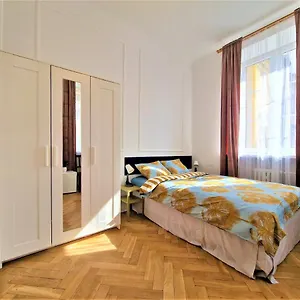 J&w Swietojanska Warszawa
